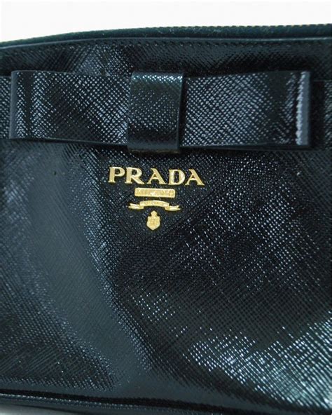 bolsa prada preta pequena